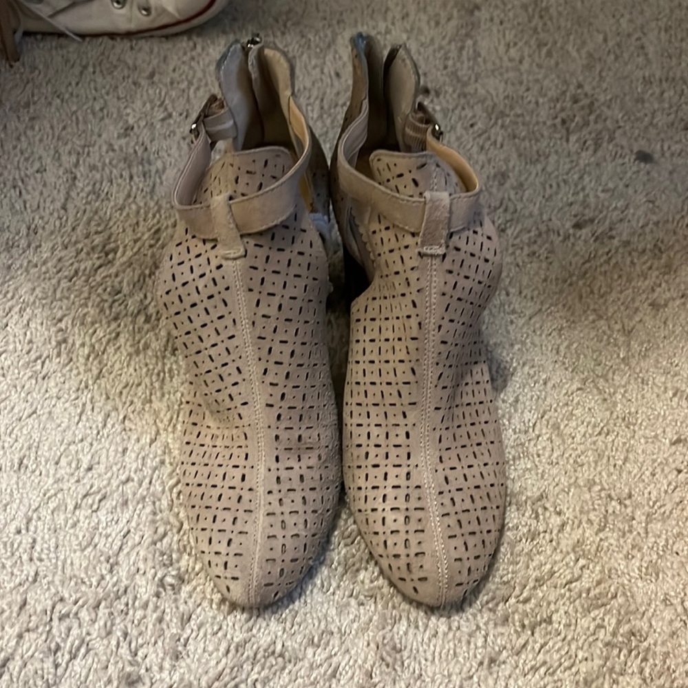 Used -barely worn